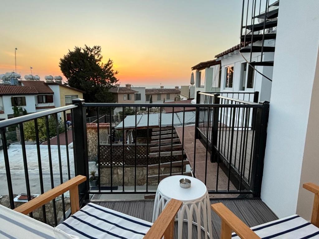 Venus Lighthouse 2B, Sea-View, Paphos Center Apartment Exterior photo
